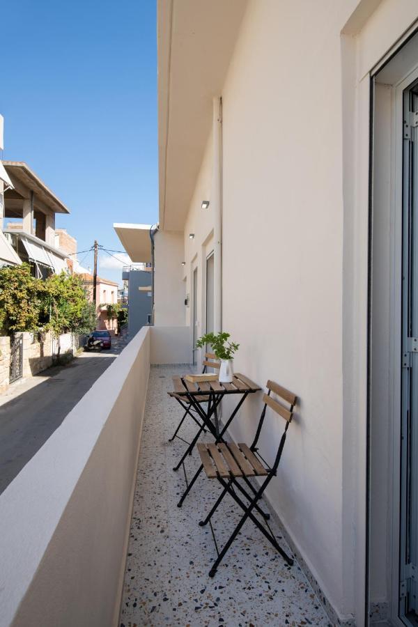 Michalis Nchouse 33 Chrissi Akti Chania Exterior foto